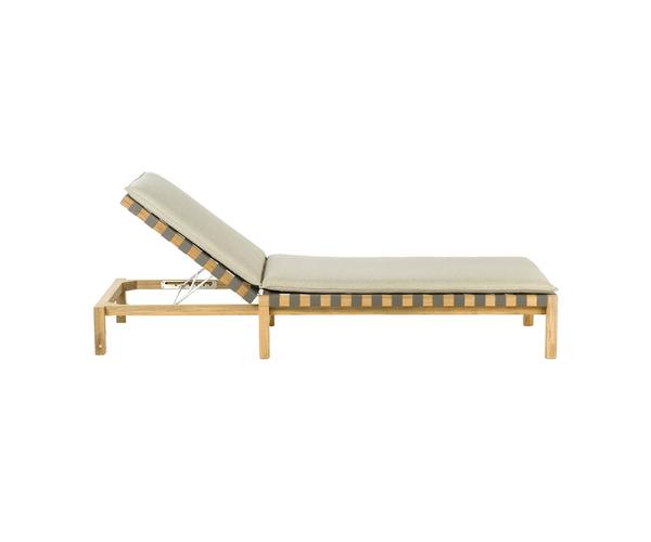 Mistral 104 Chaise Lounge