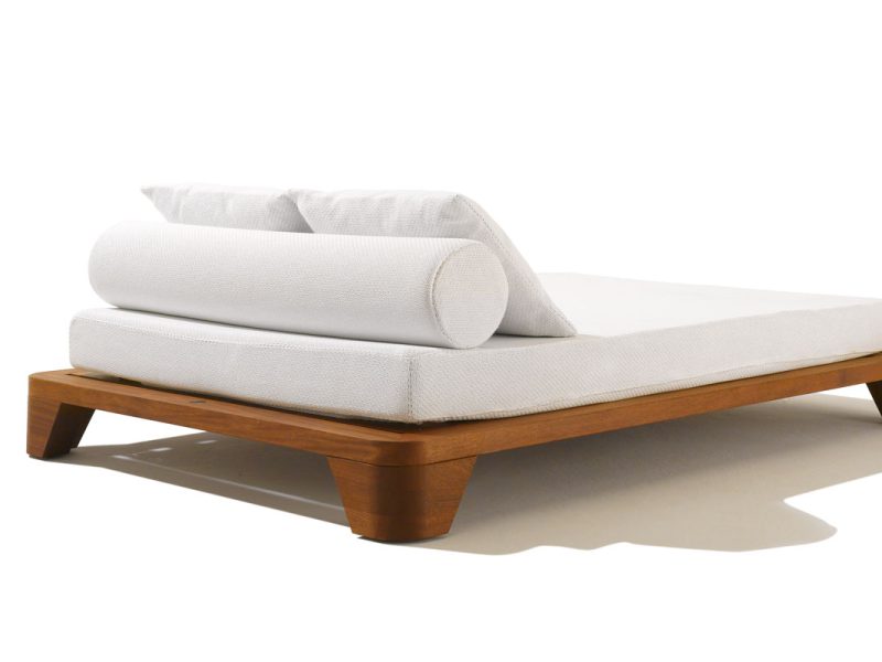 Belvedere Chaise Lounger