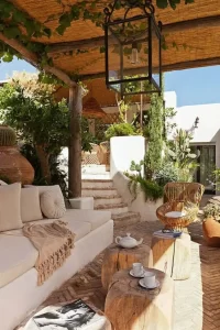 Mediterranean-themed backyard dining experience