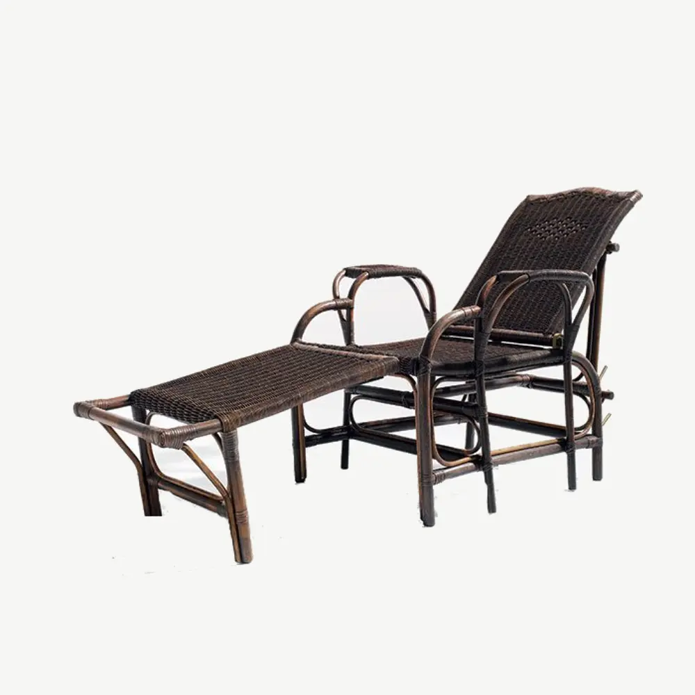 981 Chaise Lounge