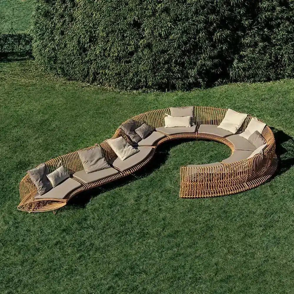 Ellipses Sofa Out