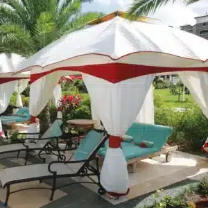 Crescent Lounge 2