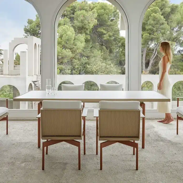 Onde Dining table 1