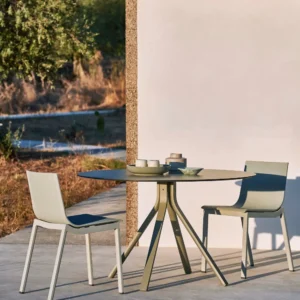 Stack Round column leg dining table 1