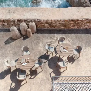 Knit Round Table - Image 4