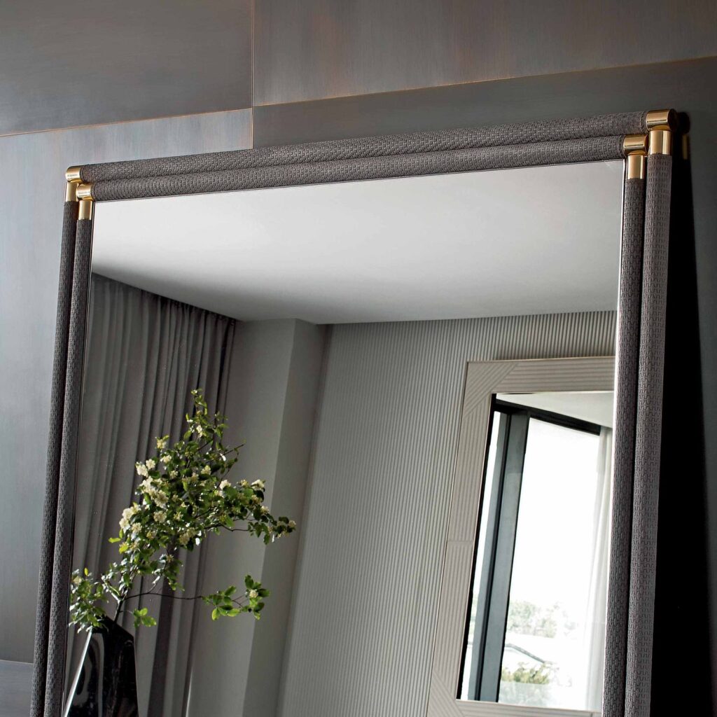 Boheme Mirror by Rugiano