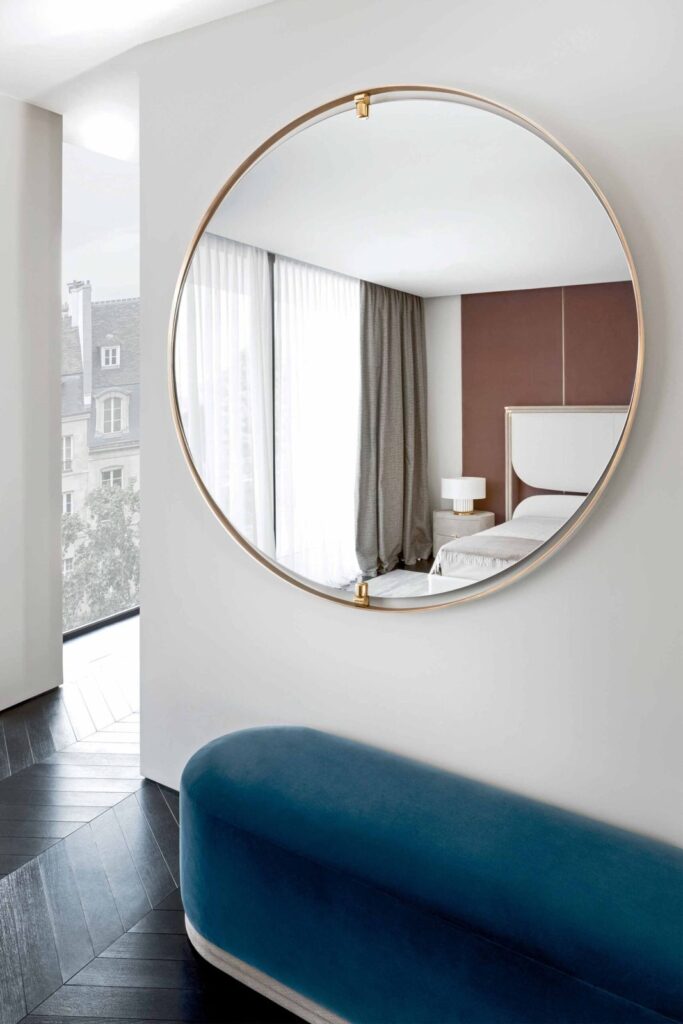 Ofelia Mirror by Rugiano