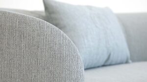Pierre Chaise Longue by Rugiano