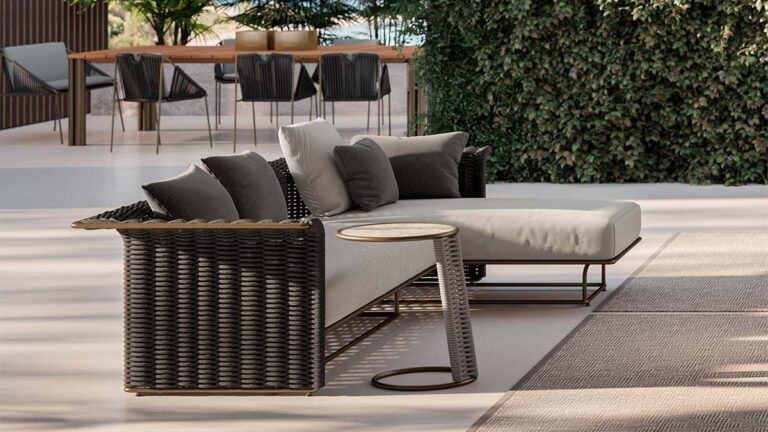 Dafne Outdoor Chaise Longue by Rugiano