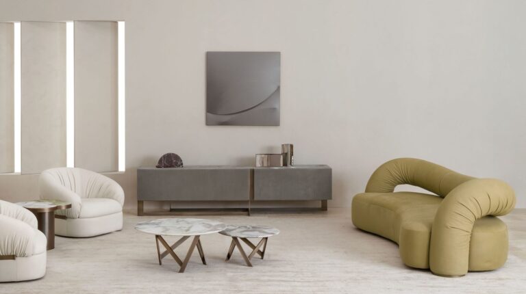 Abbraccio Sofa by Rugiano