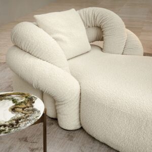 Abbraccio Chaise Longue by Rugiano