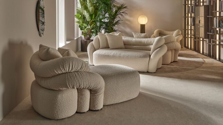 Abbraccio 2 Tubi Sofa by Rugiano