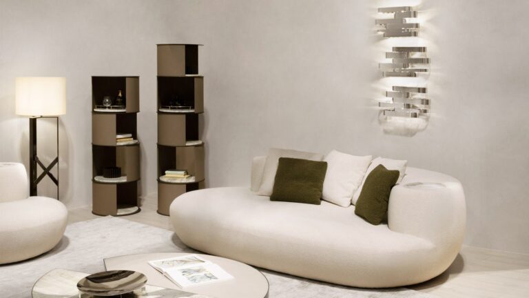 Rafael Chaise Longue by Rugiano