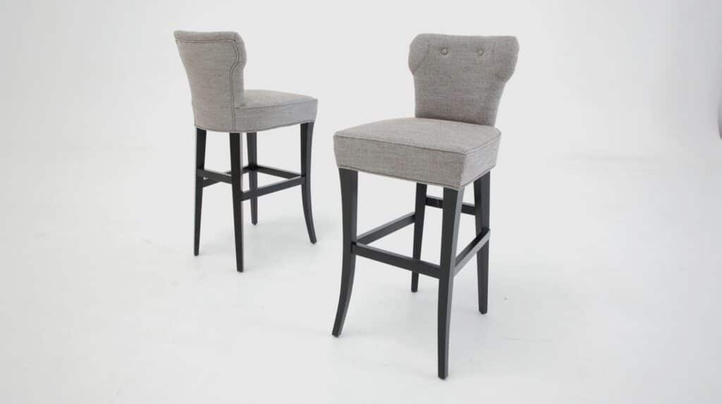 Guenda Bar Stool by Rugiano