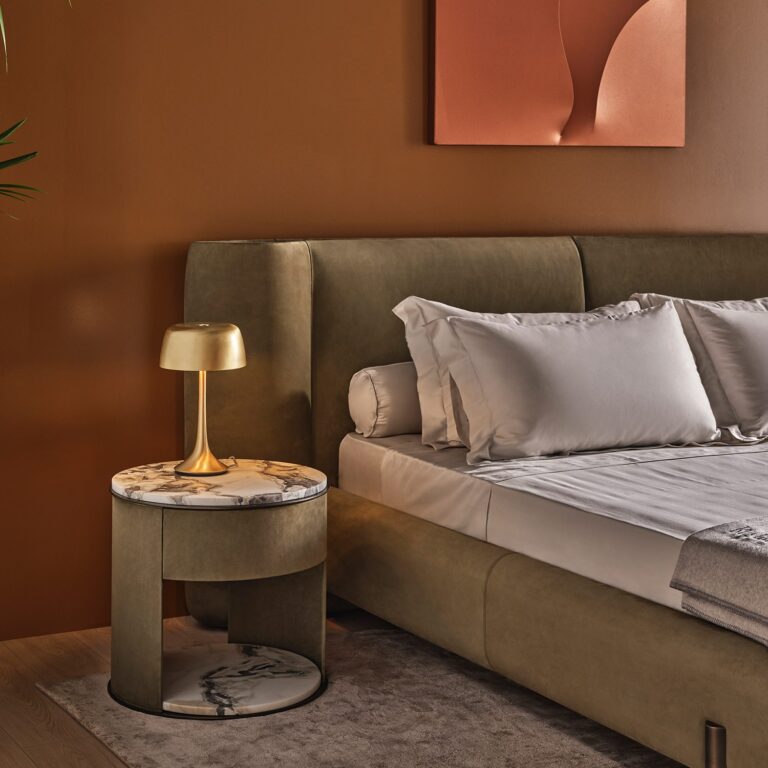 Anais Bed by Rugiano