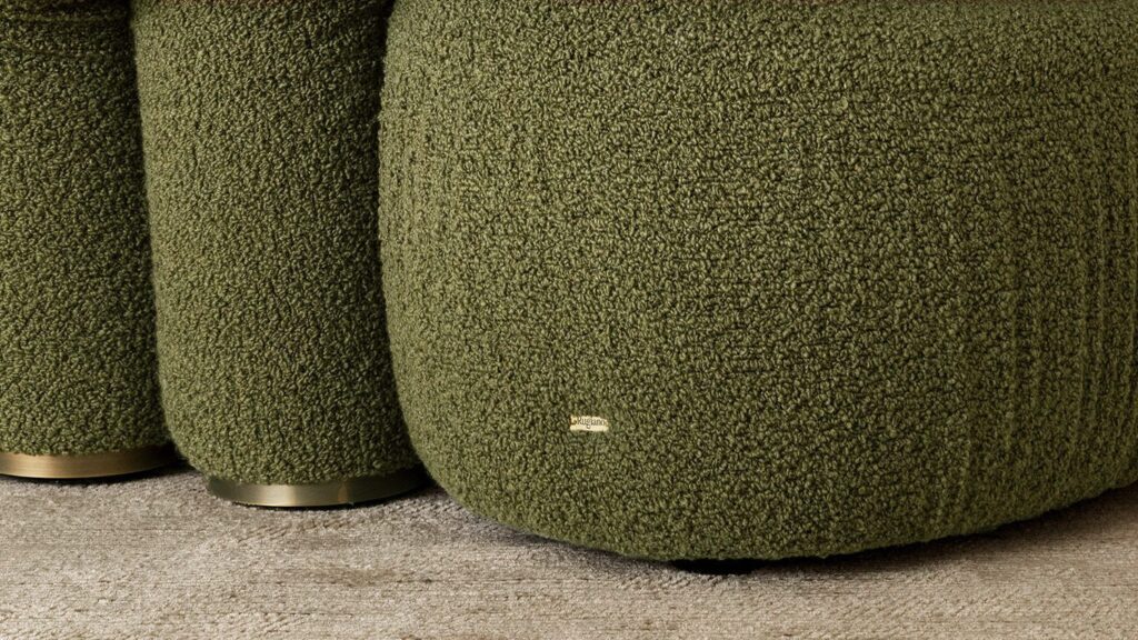 Abbraccio Armchair by Rugiano