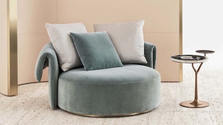 Manta Pouf by Rugiano