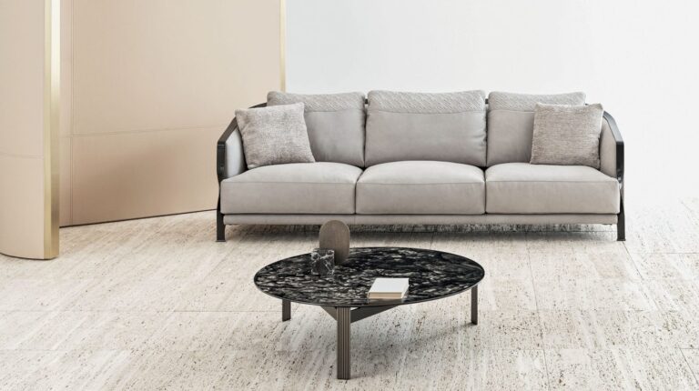 Paris Sofa by Rugiano