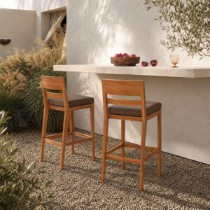 Morbido Bar Stool by Melaaura