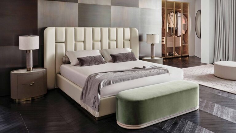 Victoria Bed by Rugiano