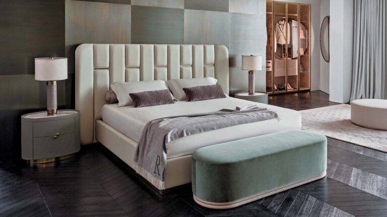 Victoria Bed by Rugiano