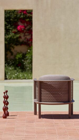Arco Club Armchair by Gandia Blasco