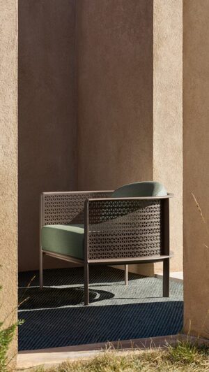 Arco Lounge Chair by Gandia Blasco