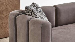 Club Sofa by Rugiano
