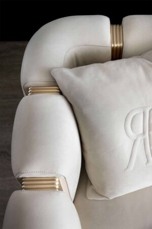 Club Sofa by Rugiano