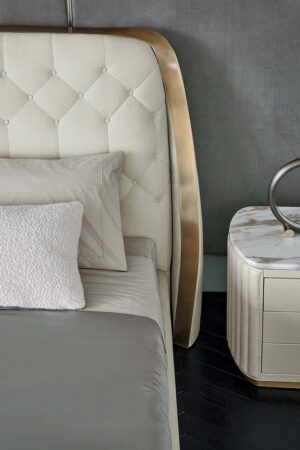Damasse Bed by Rugiano