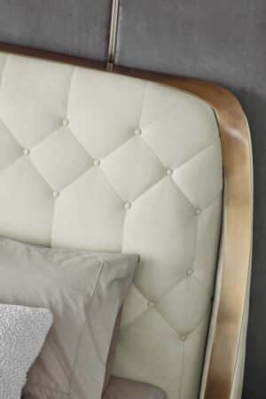 Damasse Bed by Rugiano