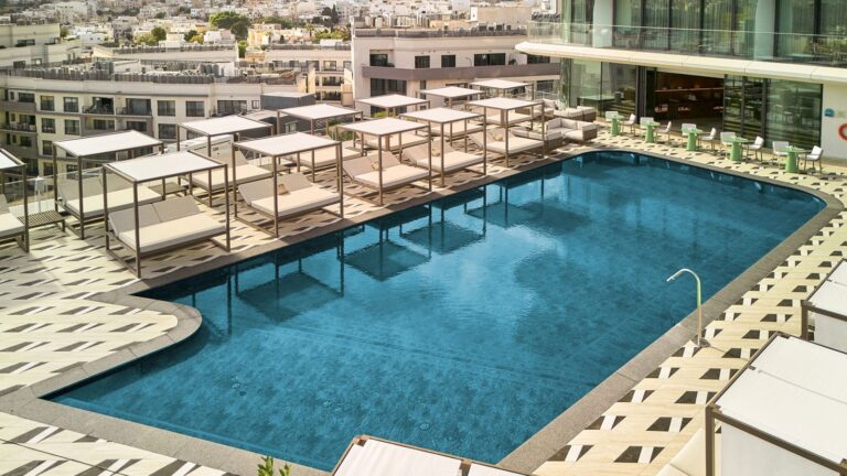 Elevated Daybed Contract by Gandia Blasco