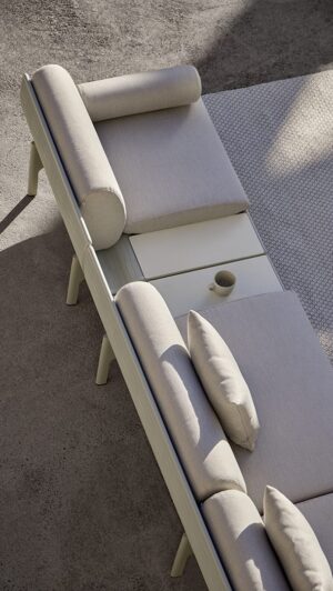 Dunne Lounge Chair by Gandia Blasco