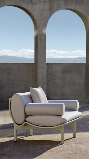 Dunne Lounge Chair by Gandia Blasco