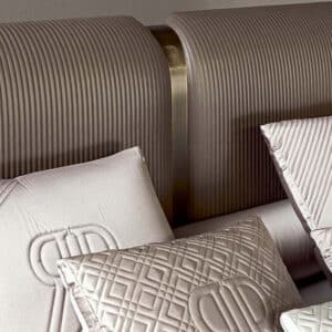 Vogue Bed by Rugiano