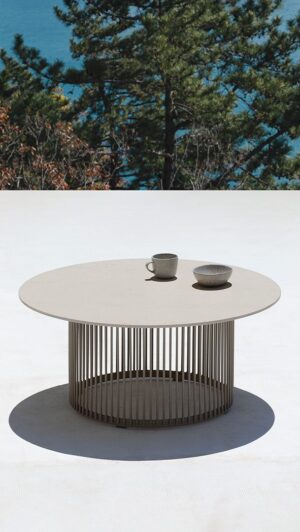 Low Coffee Table by Gandia Blasco