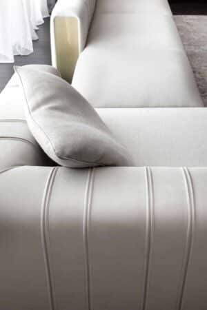 Luz Sofa by Rugiano