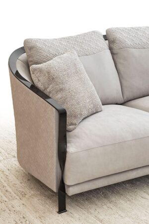 Paris Sofa by Rugiano