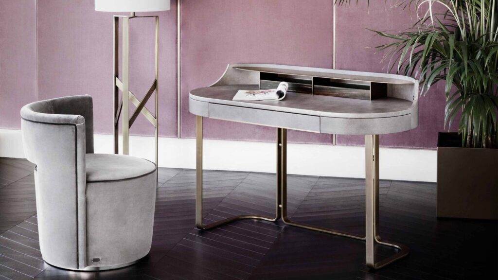 Giotto Armchair by Rugiano