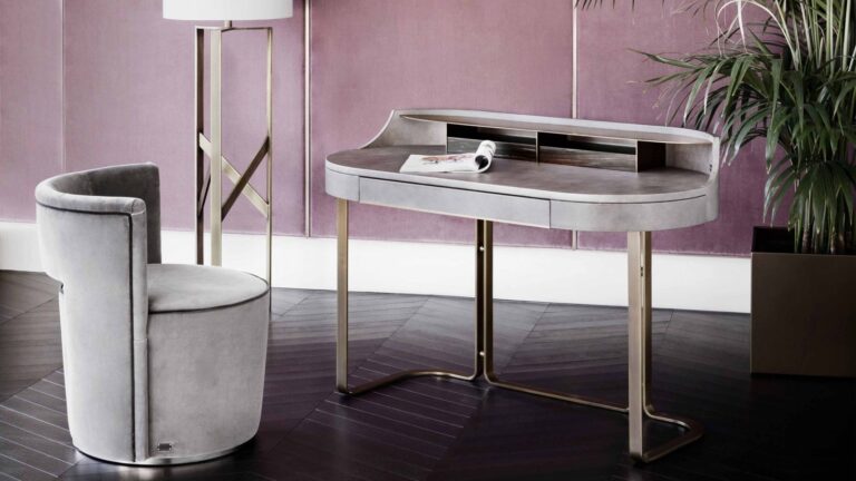 Giotto Armchair by Rugiano