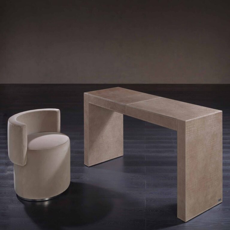 Chiba Desk by Rugiano