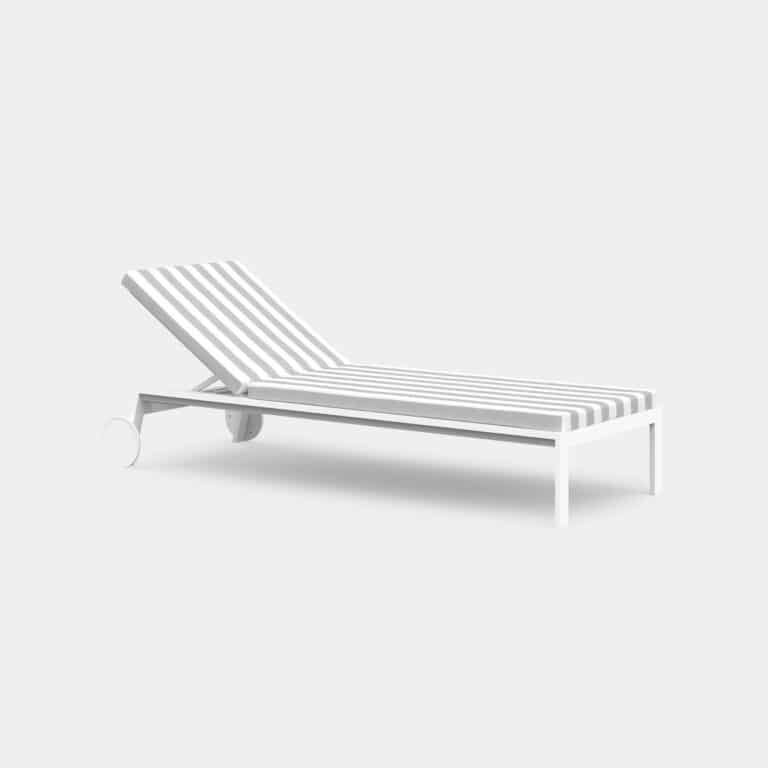 Timeless Chaise Lounge With Wheels by Gandia Blasco