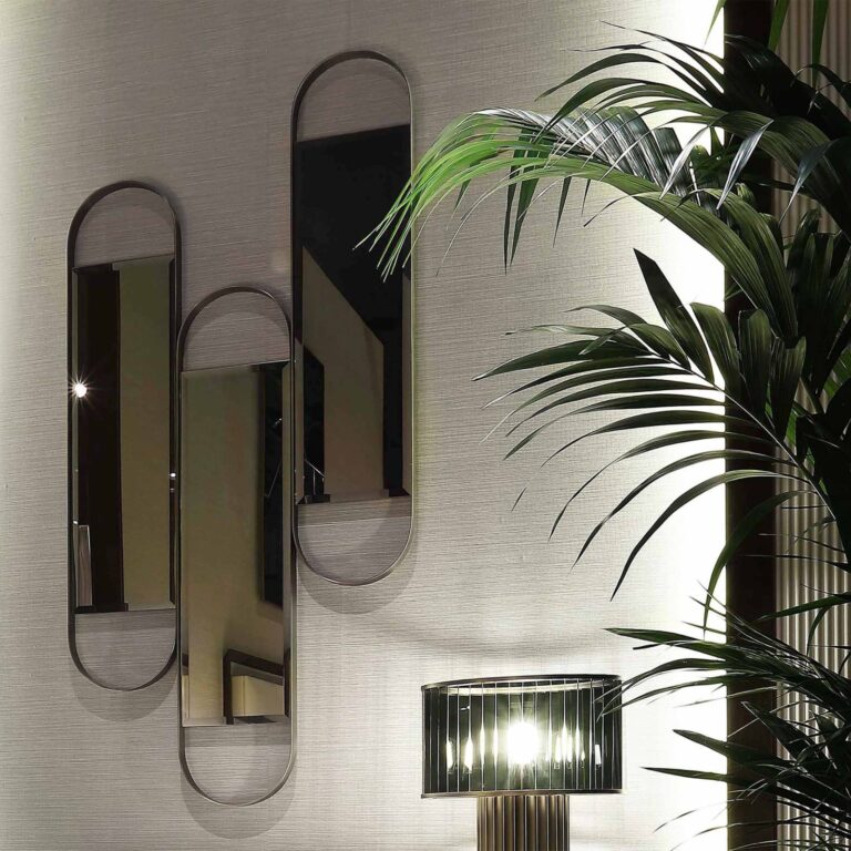 Turandot Mirror by Rugiano