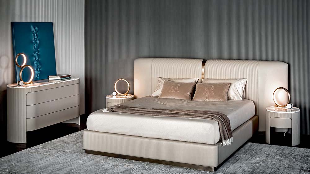 Halo 2 Table Lamp by Rugiano