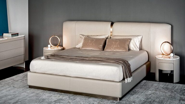 Halo 1 Table Lamp by Rugiano