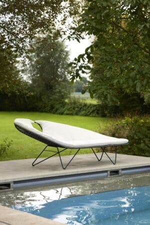 Wire Lounger - Image 6