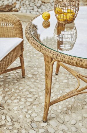 Alga Round Dining Table