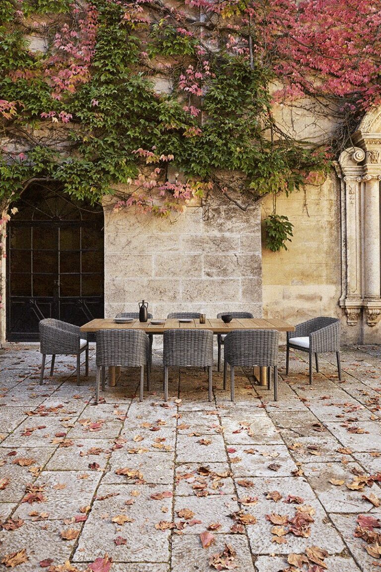 Heritage Rectangular Dining Table