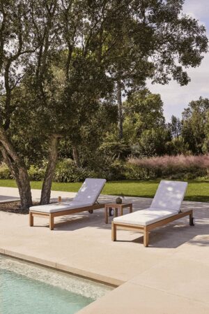 Kahn Chaise Lounge