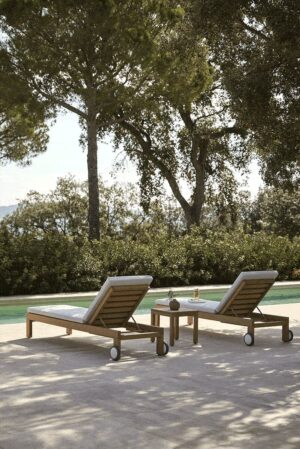 Kahn Chaise Lounge